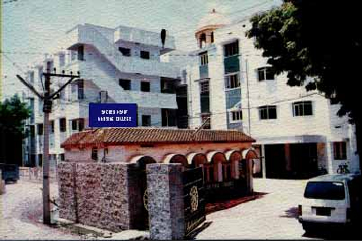 https://cache.careers360.mobi/media/colleges/social-media/media-gallery/12744/2018/12/17/Campus View of Sacred Heart Nursing College, Madurai_Campus View.jpg